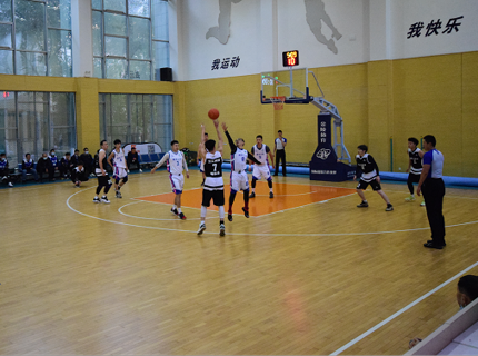 公司籃球隊首戰(zhàn)獲勝